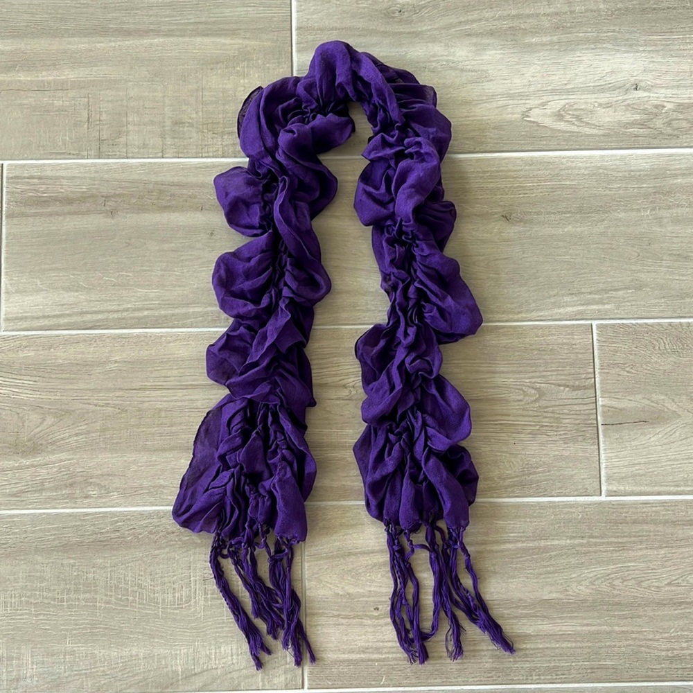 Purple ruffle stretch scarf.